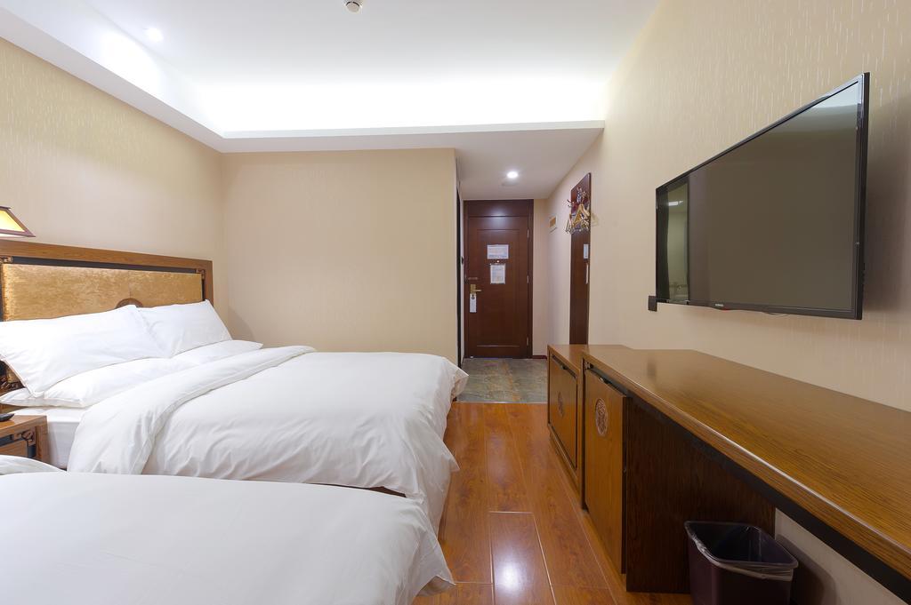 Hotel Starway Dongsi 3*